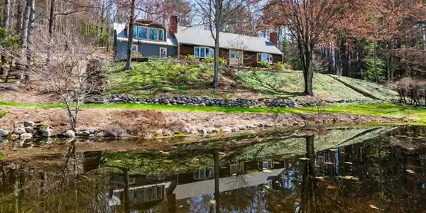 19 Highland Drive