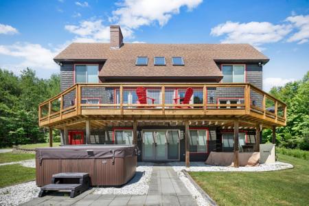 476 Dix Hill