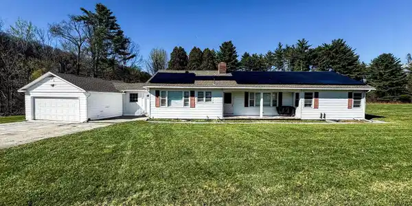 105 Schoolhouse Road
