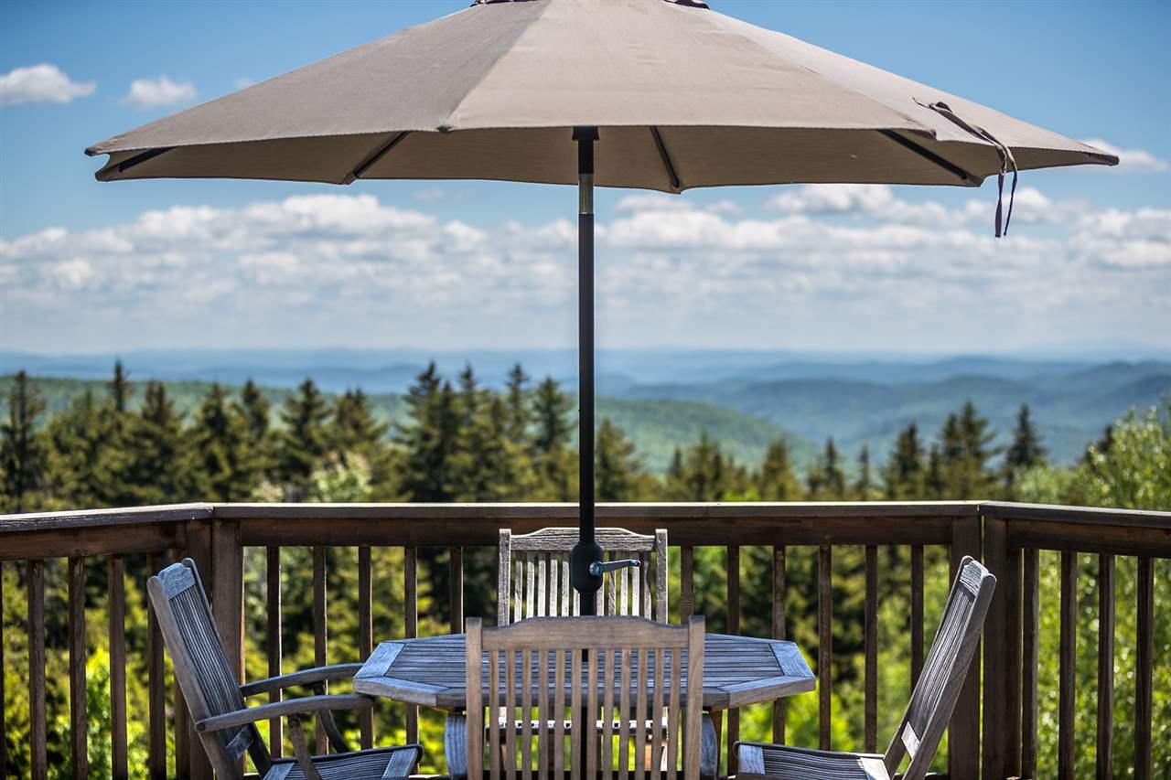 Image 3: Dining Al Fresco from the Sunny Deck Image 3: Dining Al Fresco from the Sunny Deck