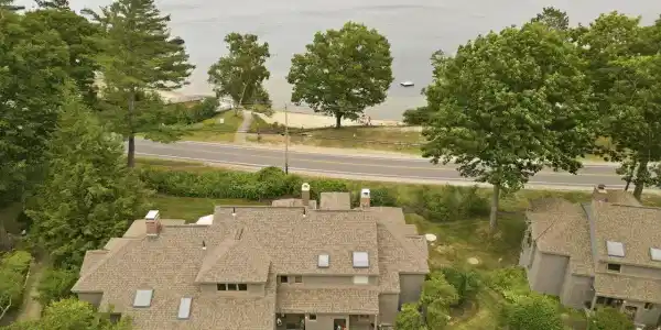 6 Beach Side