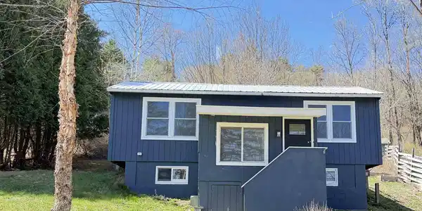 221A Southridge Street
