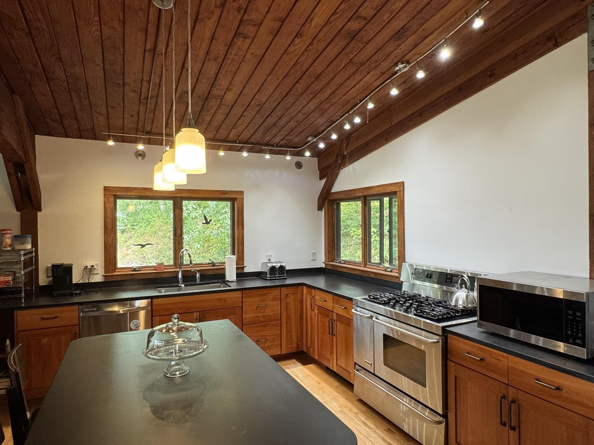 Image 1: Kitchen Image 1: Kitchen