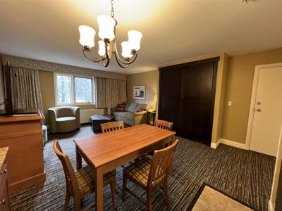 107/109, Qtr 2 Grand Summit Way