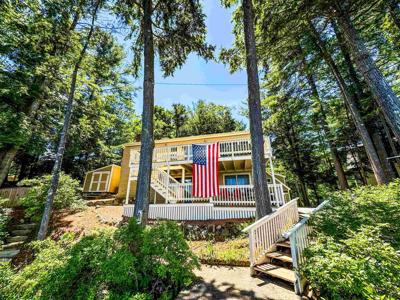 17 Lakewood Manor Place