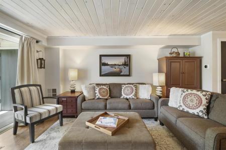 6049 Mountain Road