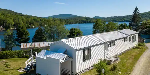81 Shoreline Drive