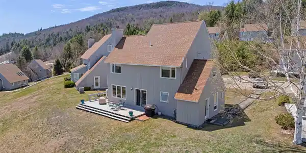 11 Rocky Point Road