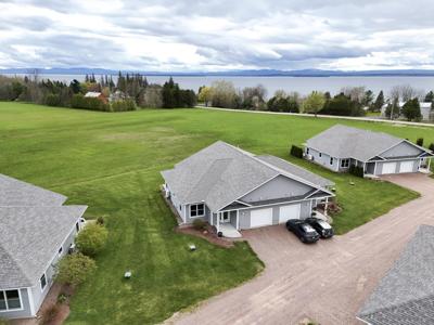 4 Village Court