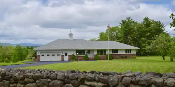 402 Pinnnacle Hill Road
