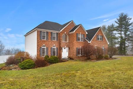 115 Roosevelt Road