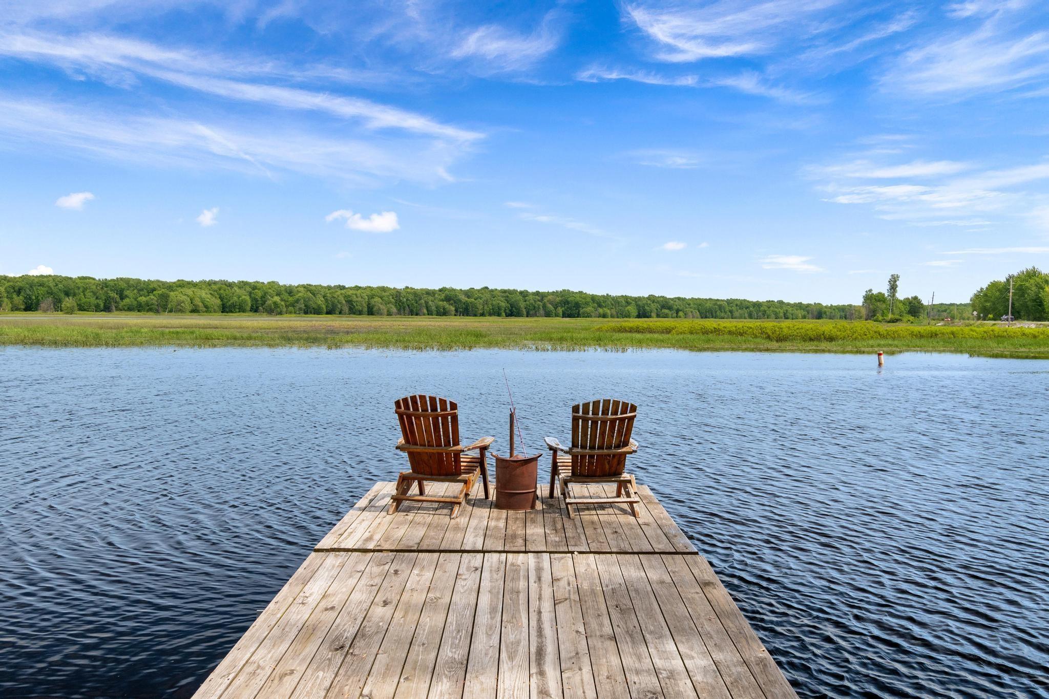 Image 2: Beautiful Views of Charcoal Creek