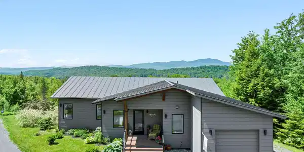 Image 2: 3 BR, 2 BA contemporary with exceptional views