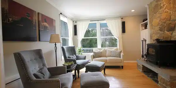 Image 2: Cozy living room Image 2: Cozy living room