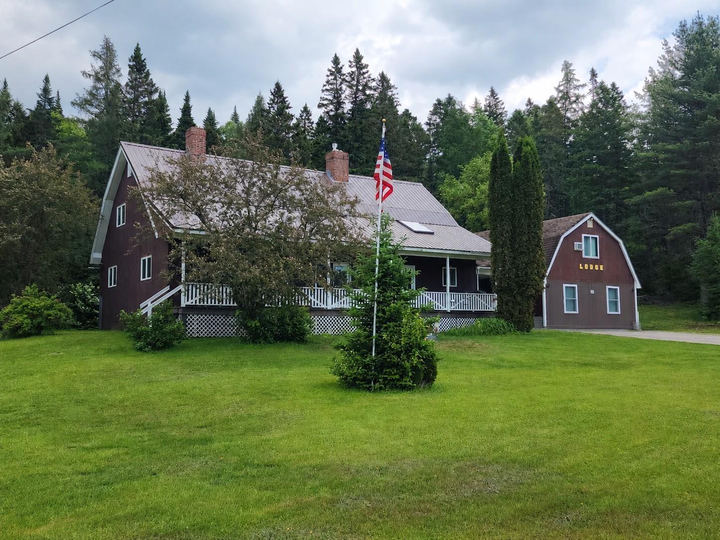 Image 2: Front Yard Image 2: Front Yard