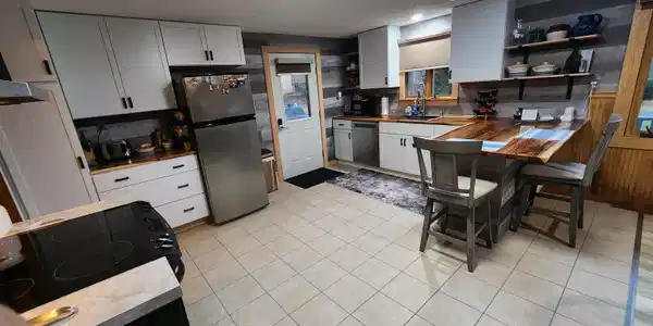Image 4: House Kitchen Image 4: House Kitchen