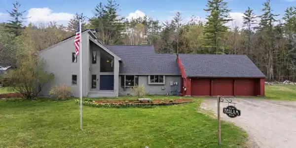1121 Mt Moosilauke Highway