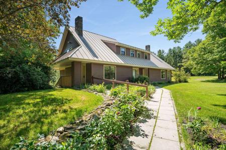 464 Pleasant Valley Road