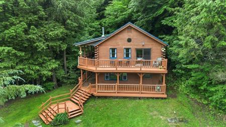 46 Log Cabin Drive