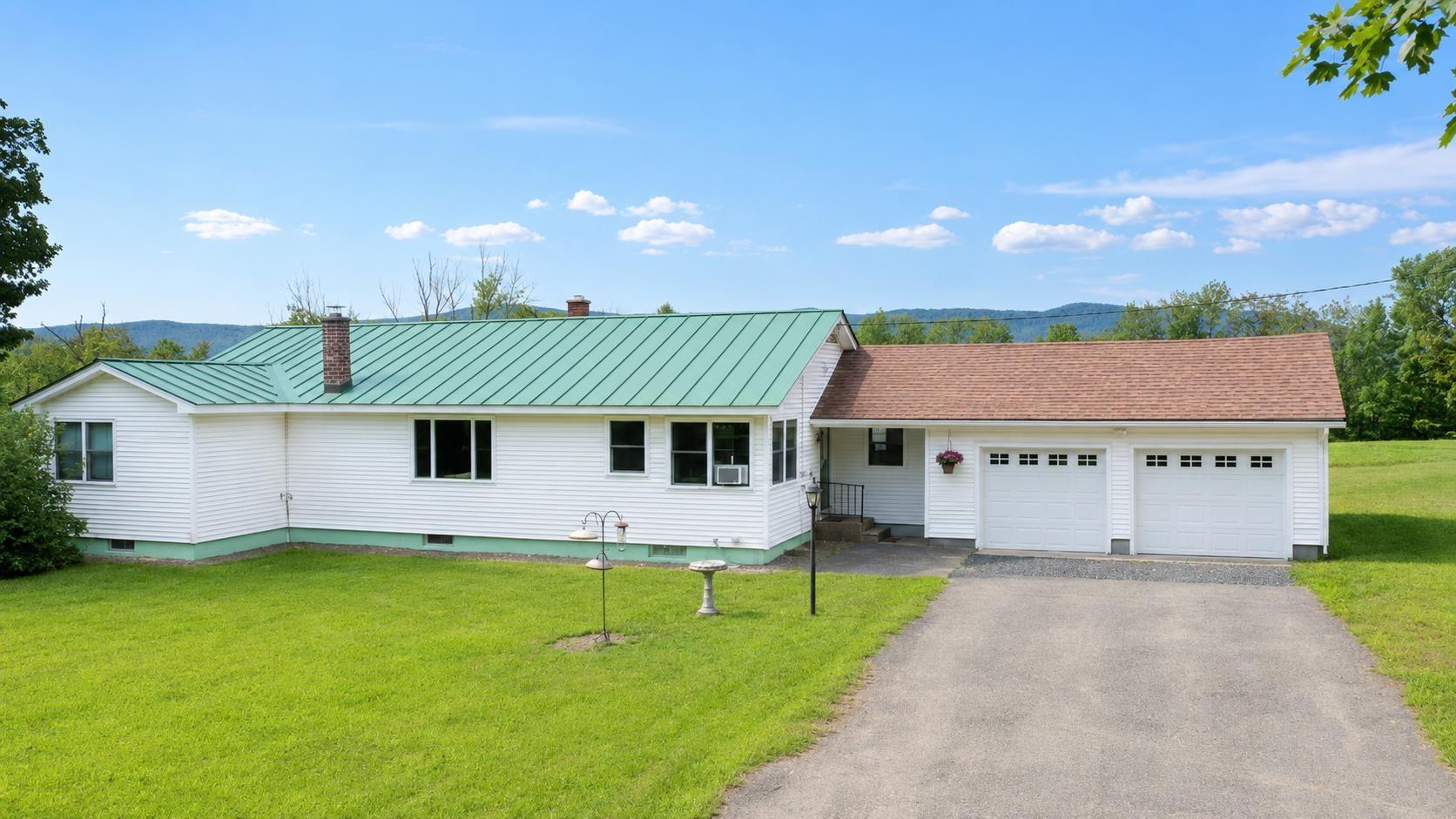 Image 4: south side of house and garage