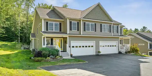 28 B Black Walnut Lane