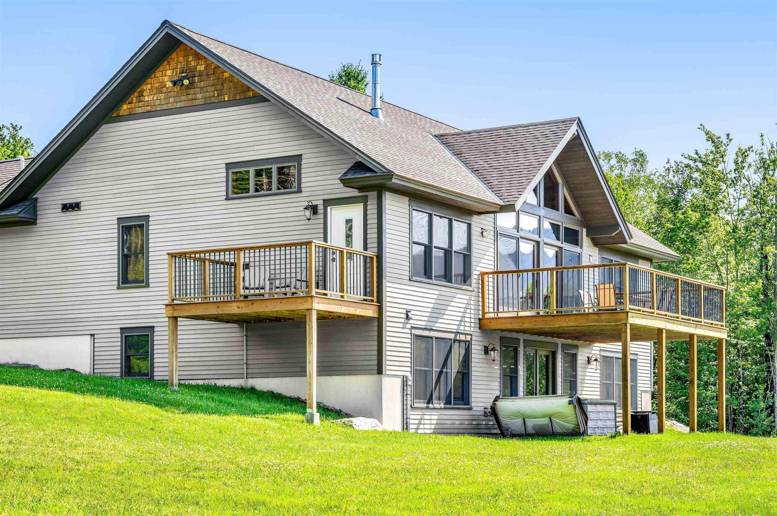 Image 2: Multiple Decks with Fabulous Views Image 2: Multiple Decks with Fabulous Views