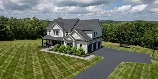 101 Hubbard Hill Road