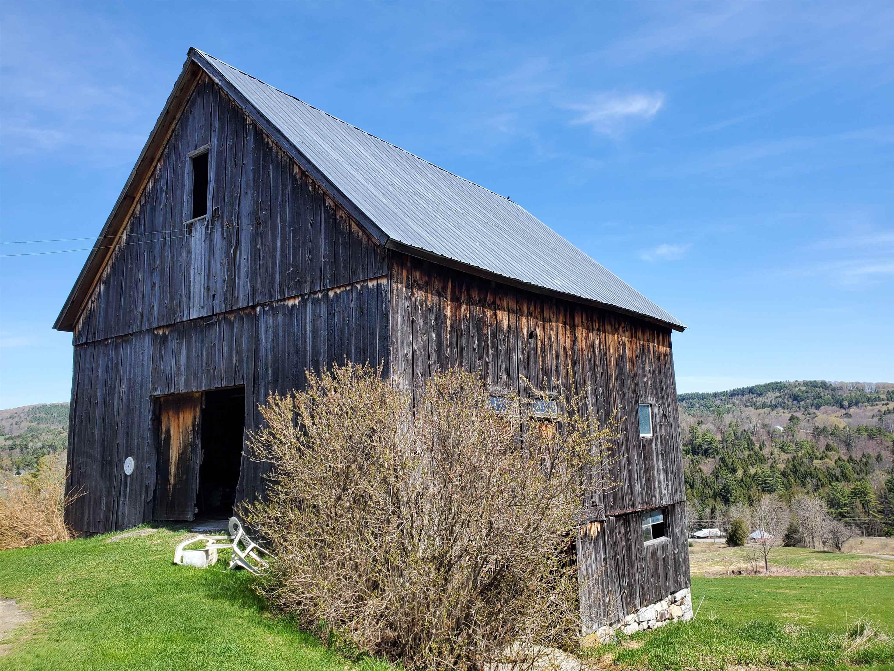 Image 3: Barn/Garage/Storage above