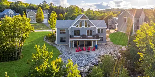 17 Highwoods Drive