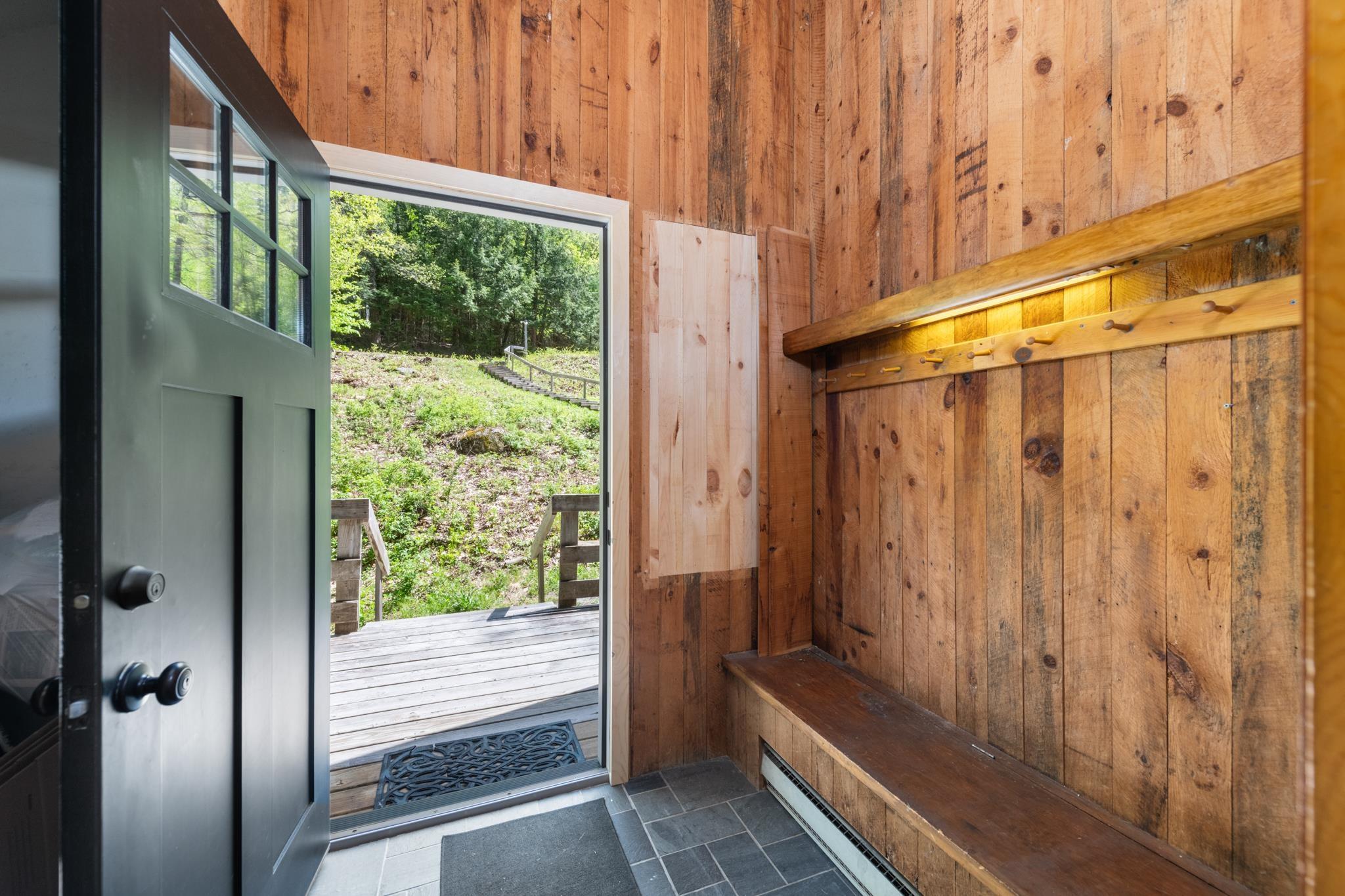 Image 4: Spacious mudroom with large closet for all your ski gear Image 4: Spacious mudroom with large closet for all your ski gear