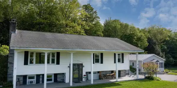 15 Hillcrest Drive