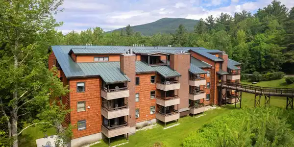 118 Gateway Court