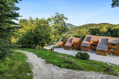 424 Trailside Drive