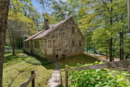 1937 Green Mountain Turnpike