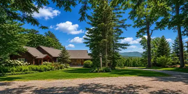 16 Heritage Drive