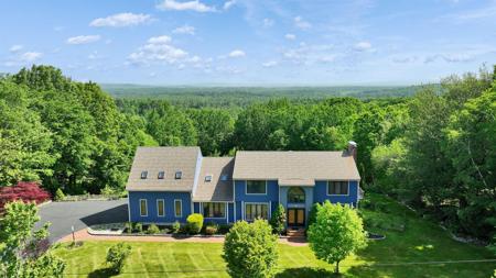 8 Longview Drive