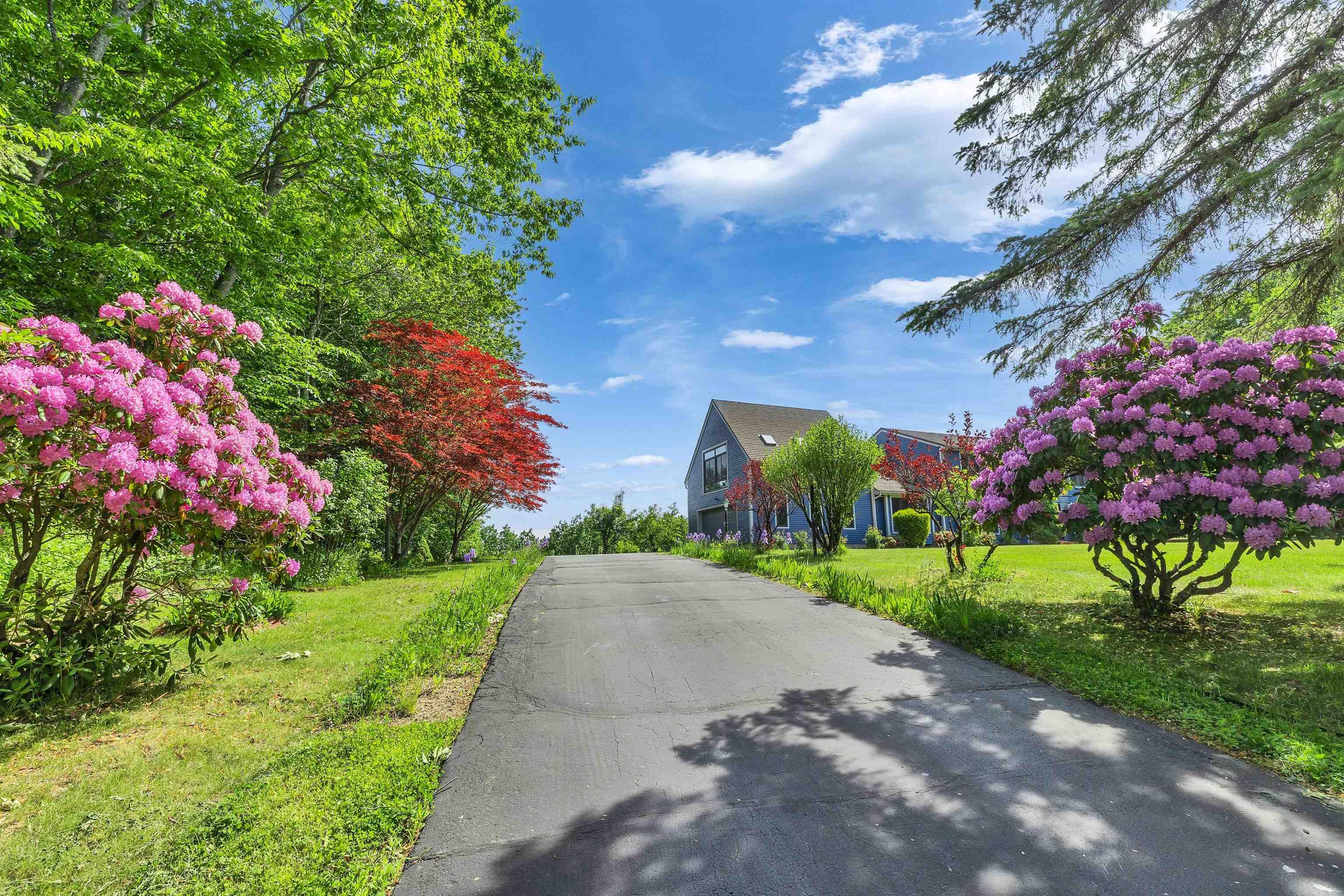 Image 4: Driveway Image 4: Driveway