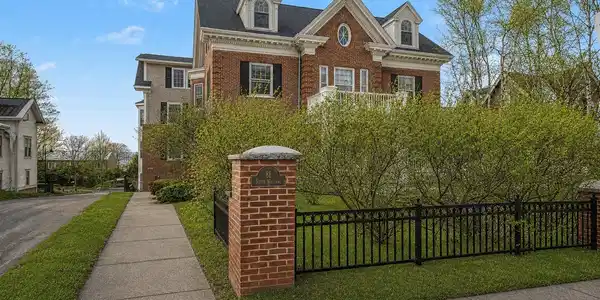 81 South Williams Street
