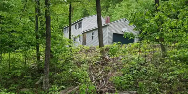 347 Ledgewood Lane