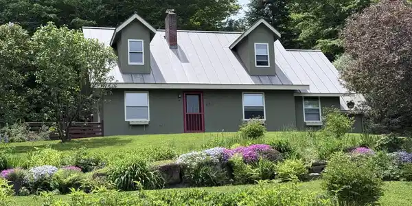 699 Glenbrook Road