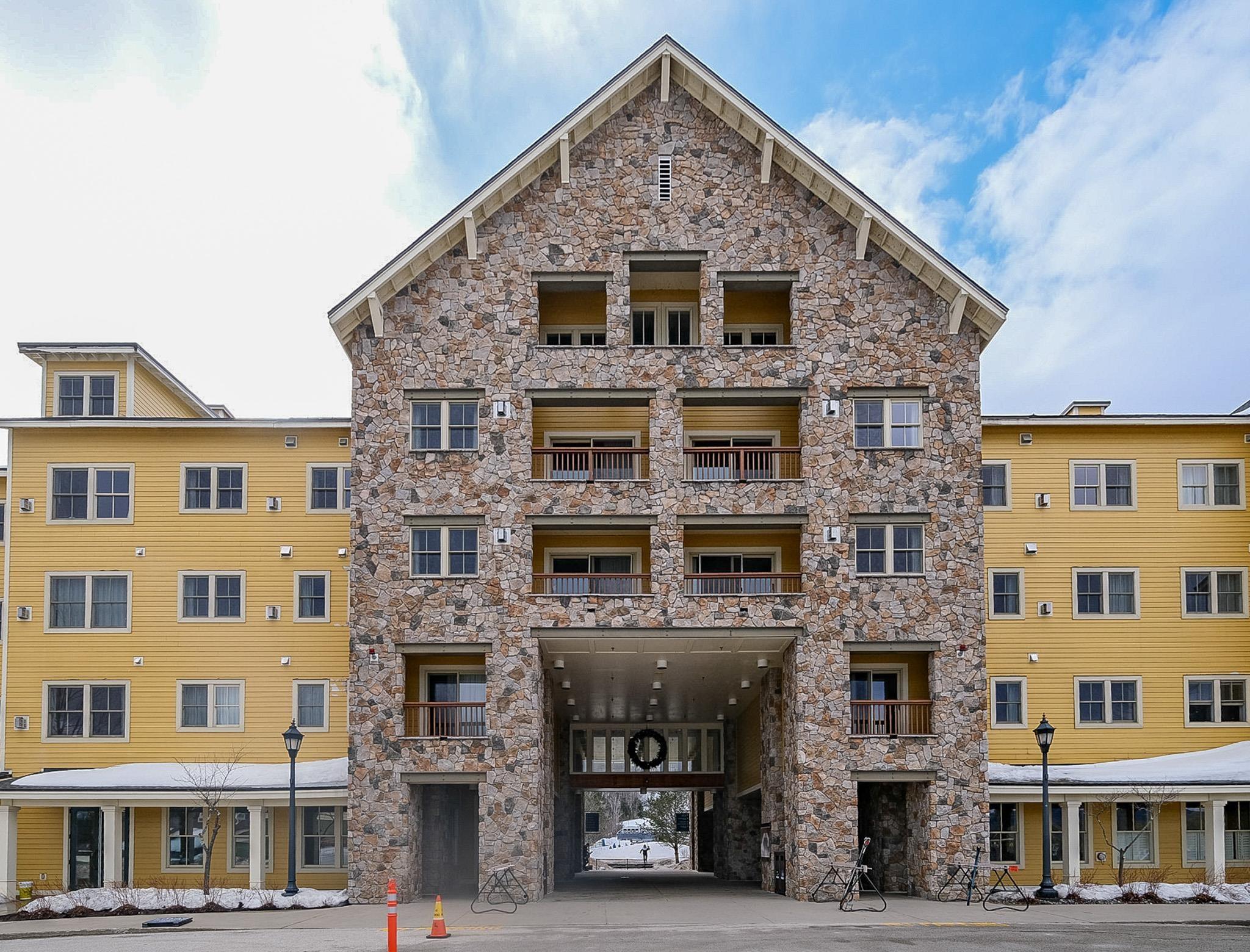 Image 4: Located with a balcony in the stone facade
