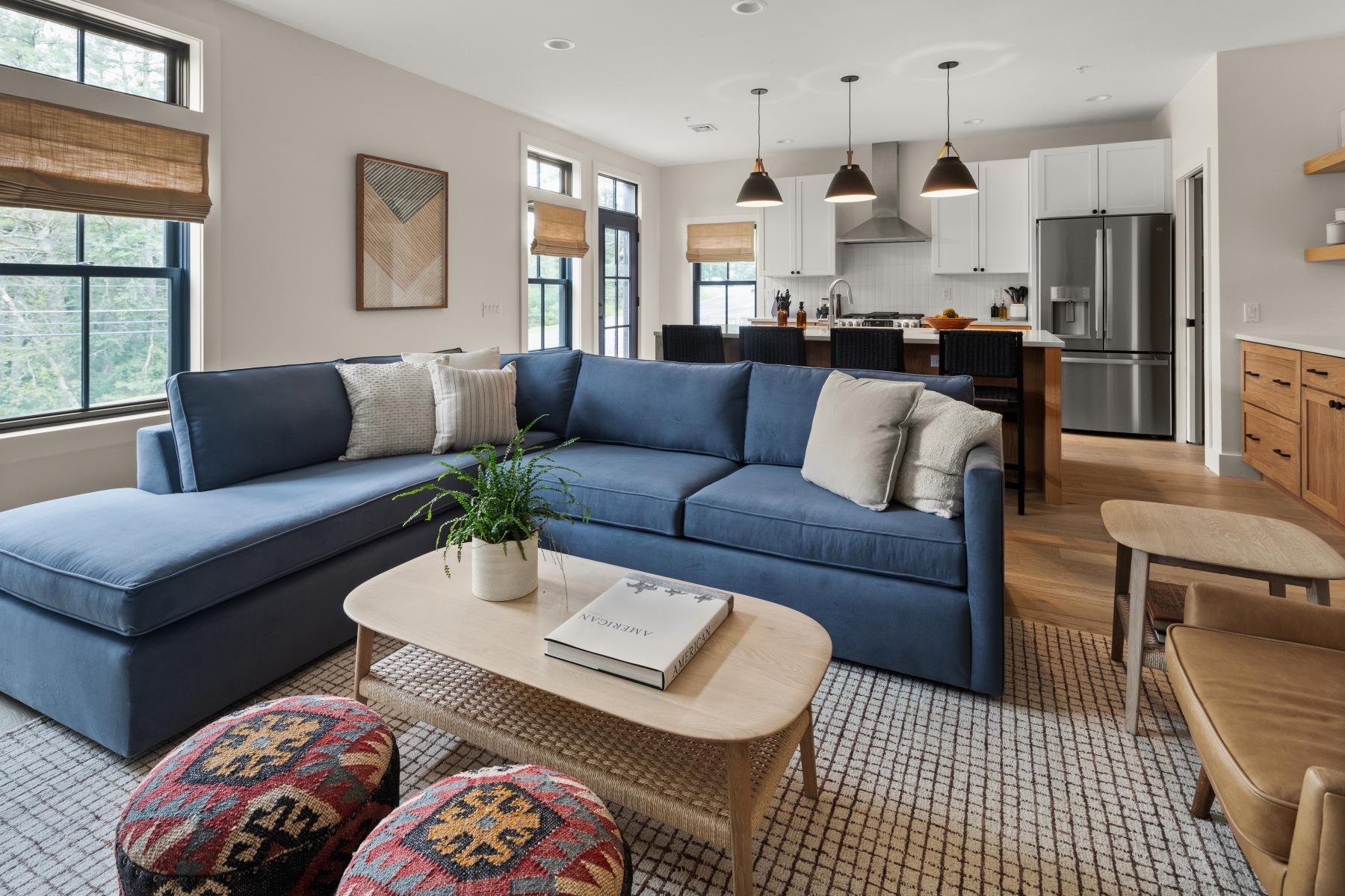 Image 3: Living Room Image 3: Living Room