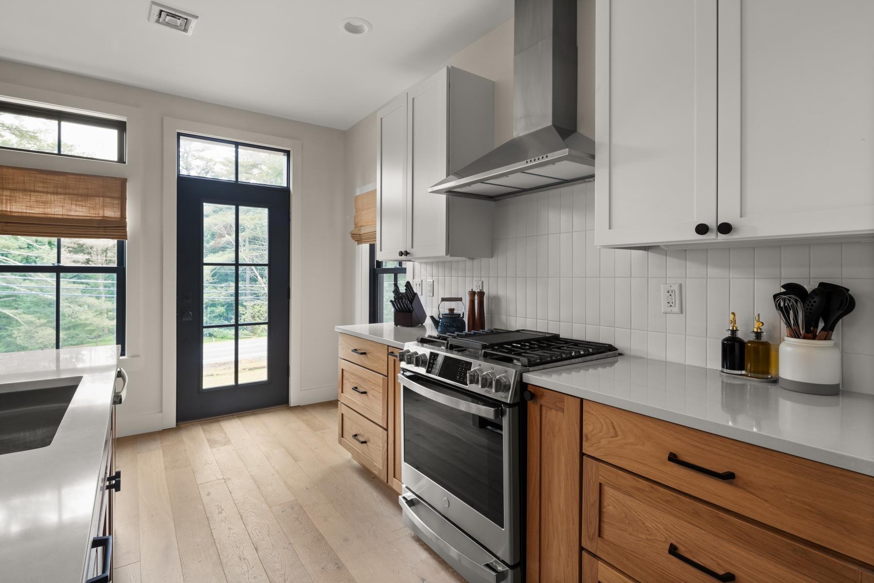 Image 4: Kitchen Image 4: Kitchen