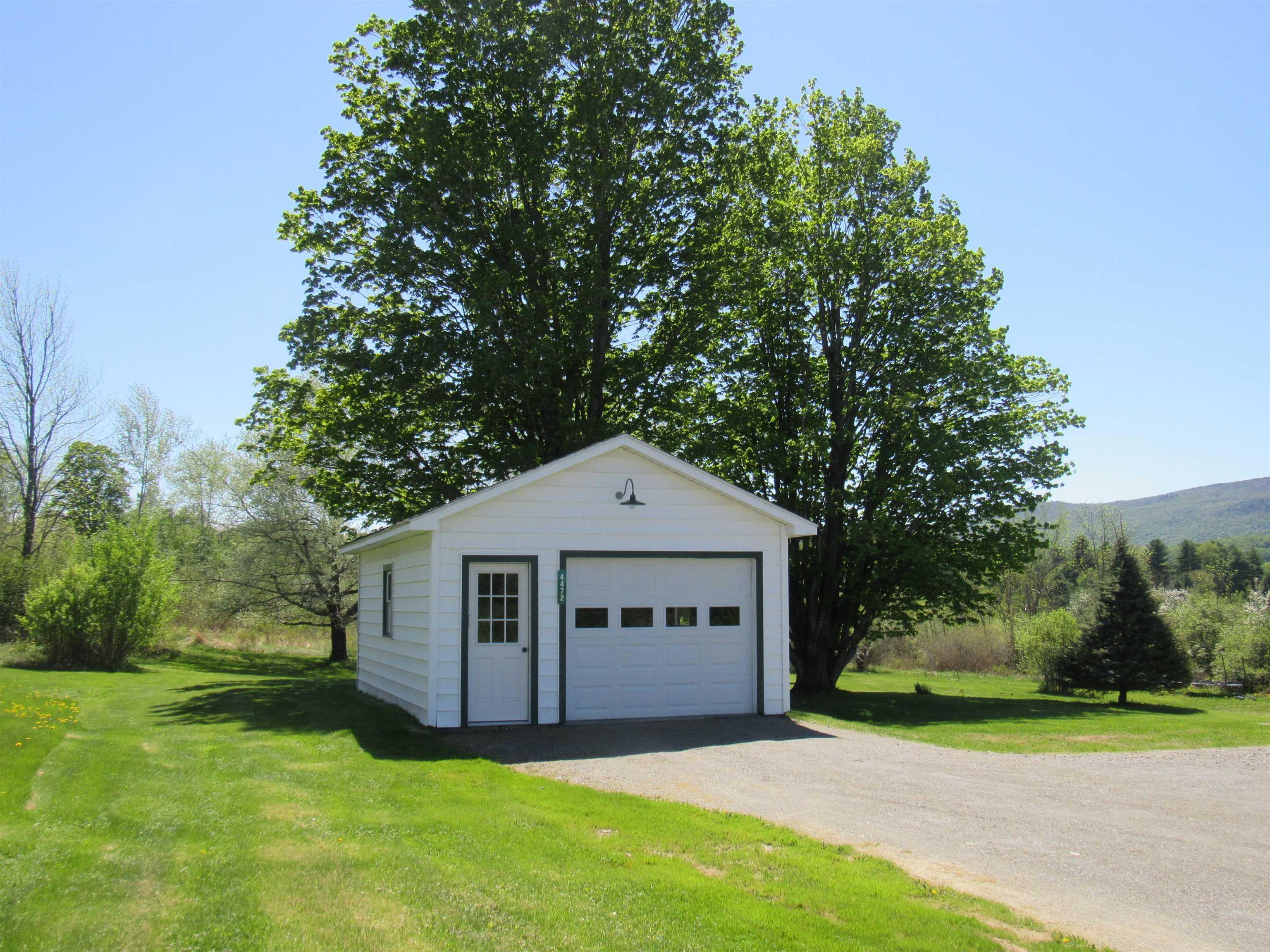 Image 2: Large Parking Area, Garage w/ Auto Opener Image 2: Large Parking Area, Garage w/ Auto Opener