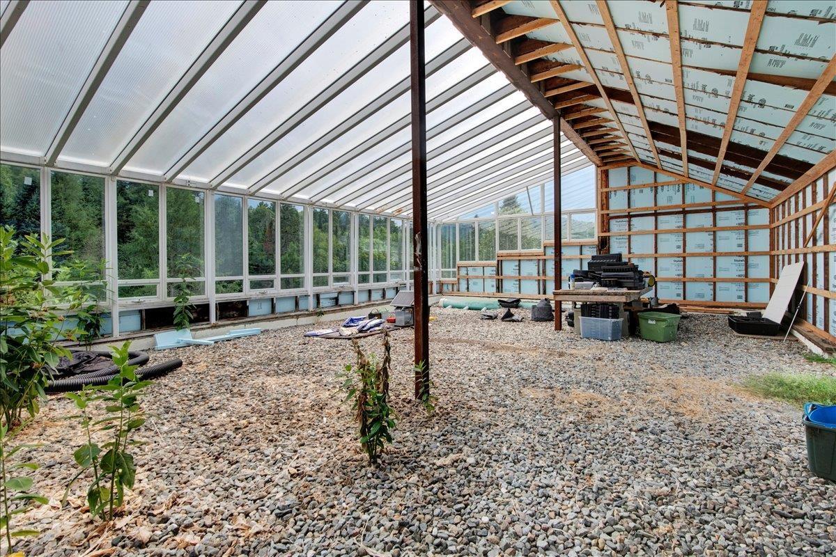 Image 3: Green House with Geothermal Heat Image 3: Green House with Geothermal Heat