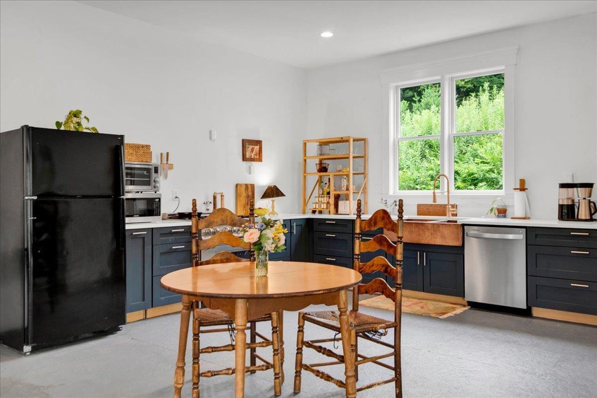 Image 4: Kitchen Image 4: Kitchen
