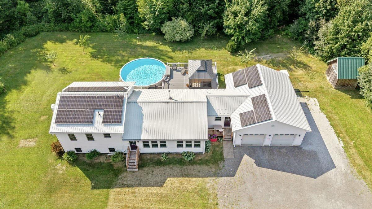 Image 2: Brand new roof, lots of solar