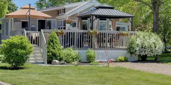 51 Island Circle