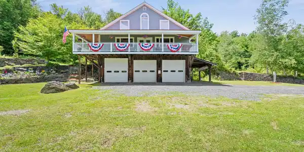 1012 Hallstrom Road