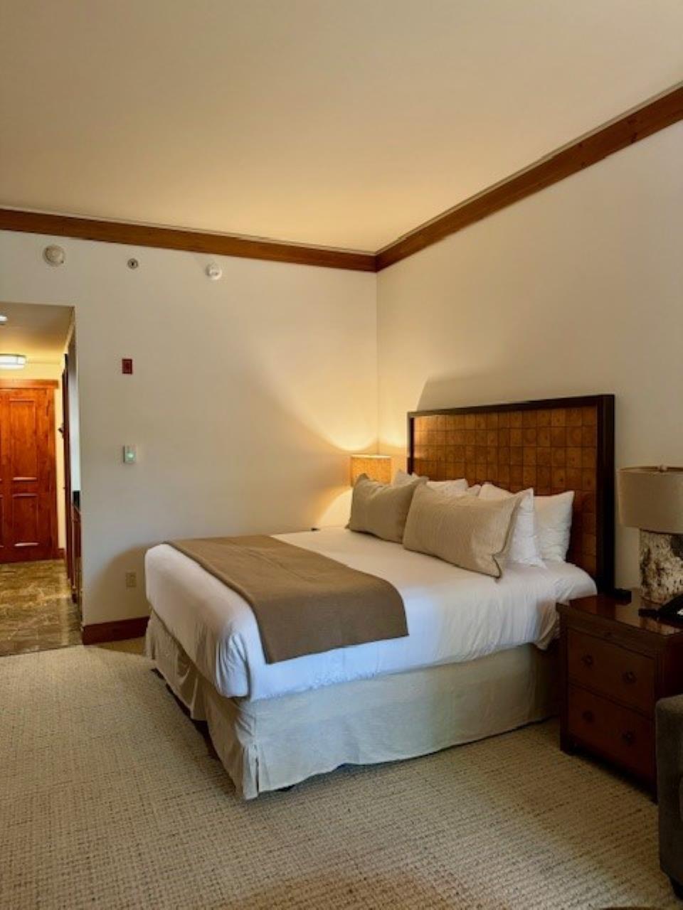 Image 3: King Bed Image 3: King Bed